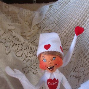 New Annalee Kisses Elf 9" Tall